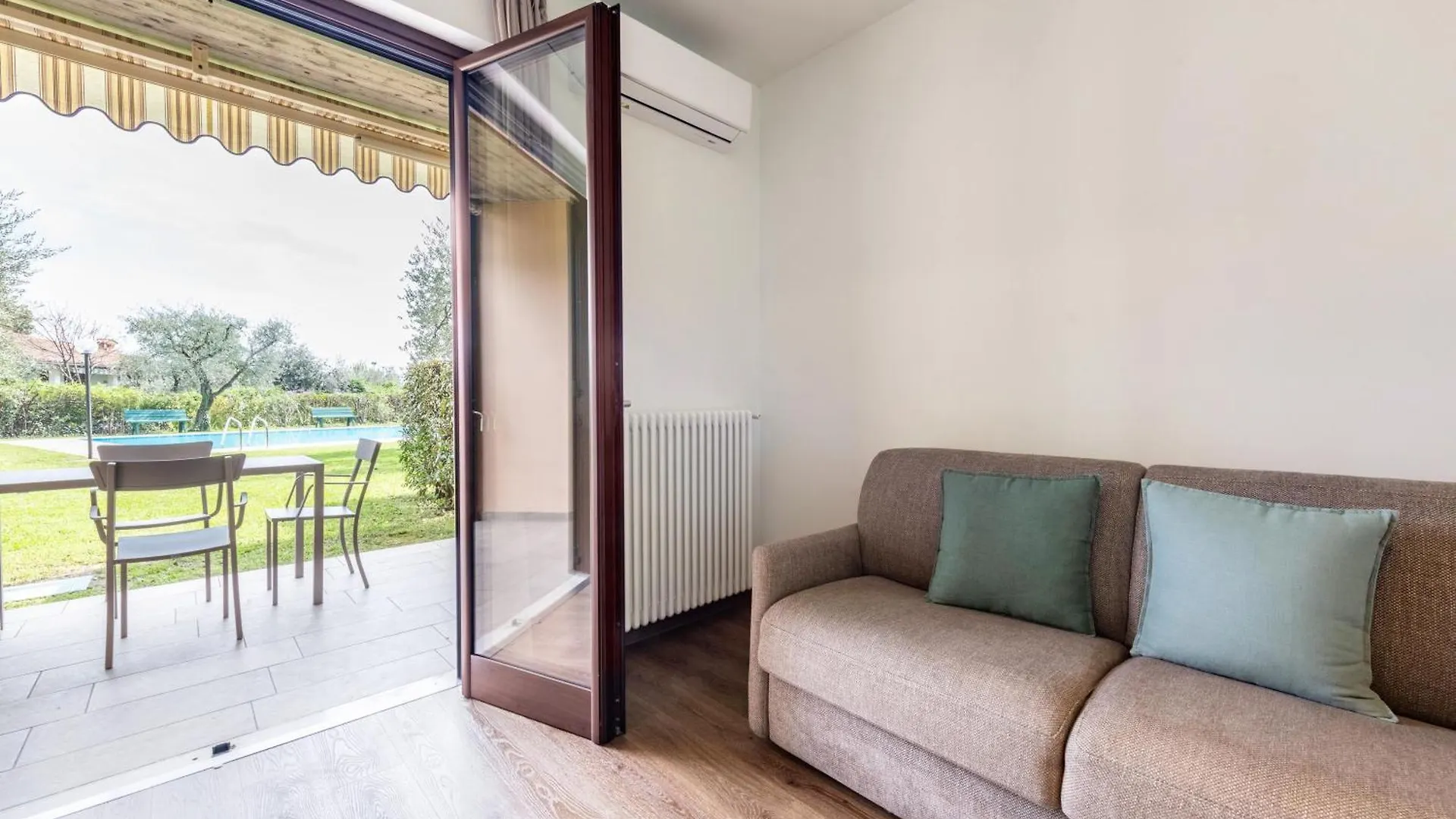 Apartment Appartamento Colibri San Felice del Benaco Italy