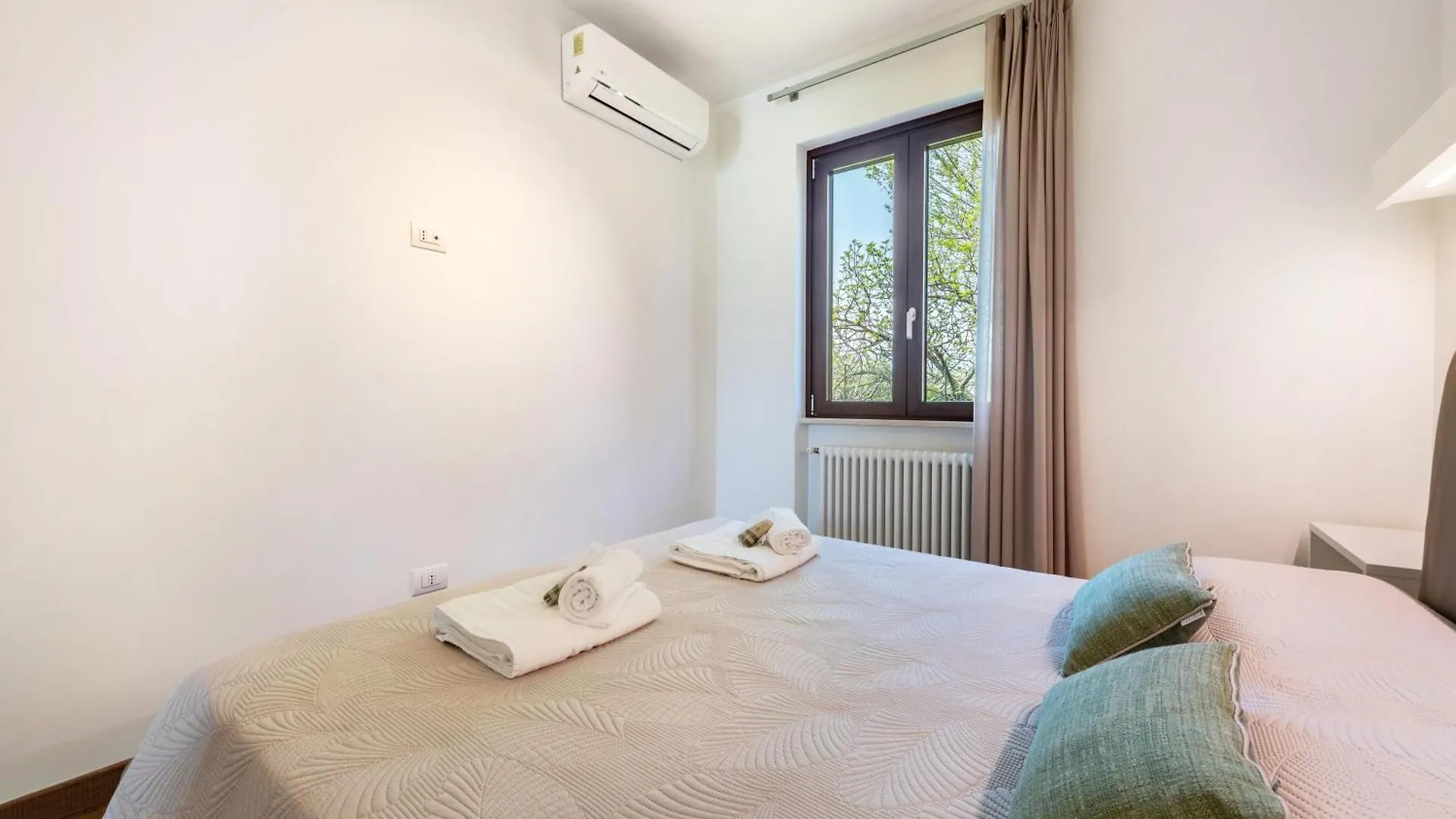 Apartment Appartamento Colibri San Felice del Benaco